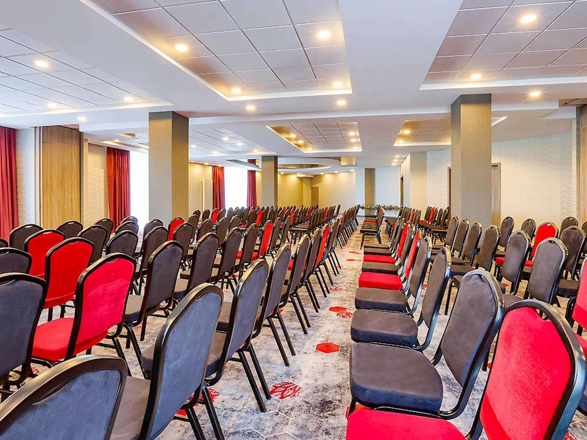 Ibis Styles Nowy Sacz Hotel Buitenkant foto